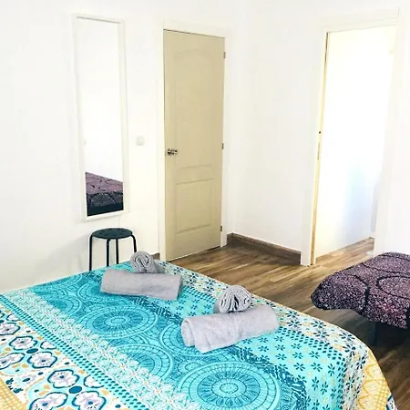With 3 Bedrooms In Malaga, With Wifi Apartment Malaga