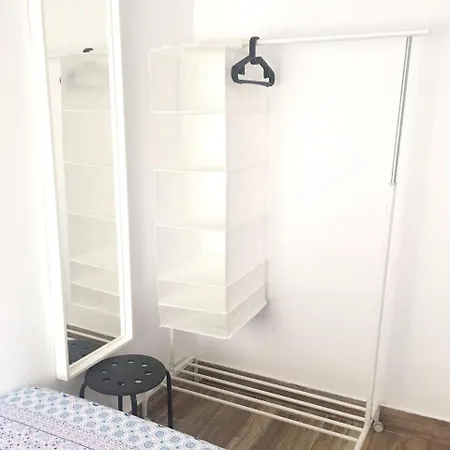 With 3 Bedrooms In Malaga, With Wifi Apartment