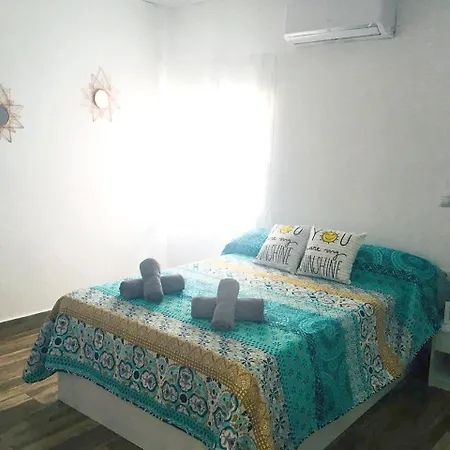 With 3 Bedrooms In Malaga, With Wifi Apartment Malaga